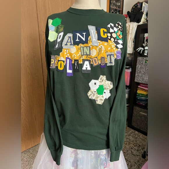 Long Sleeve Tee - Panic in Polkadots - Picture 10 of 13